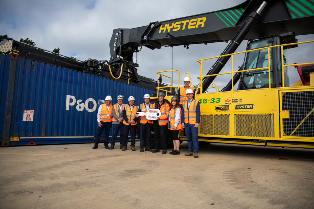 Hydrogen ReachStacker begins live trial at Port of Tilbury